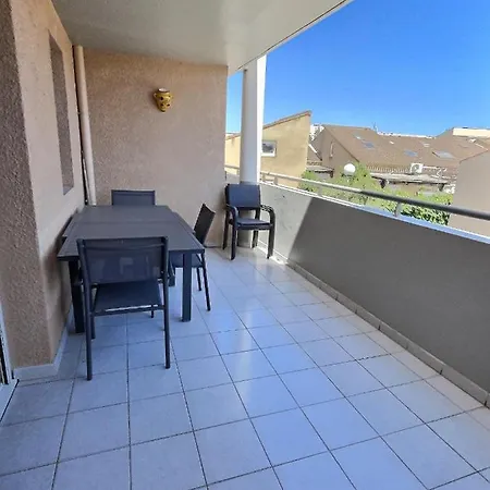 Apartment Confort A 500m De La De *