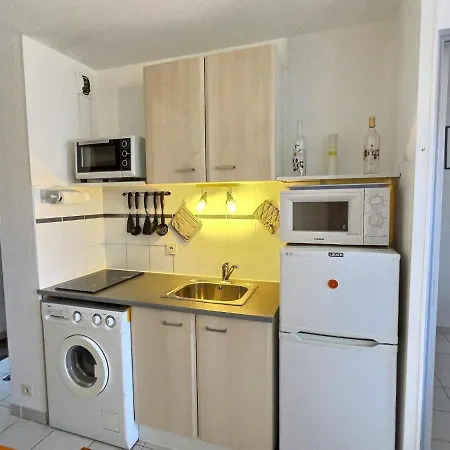 Apartment Confort A 500m De La De